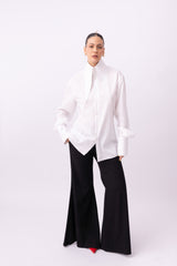 Camicia long collar bianca retro design minimal