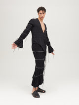 Blusa stringata nera vestibilità personalizzabile design contemporaneo