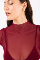 Mesh top bordeaux dettaglio tessuto a rete design contemporaneo