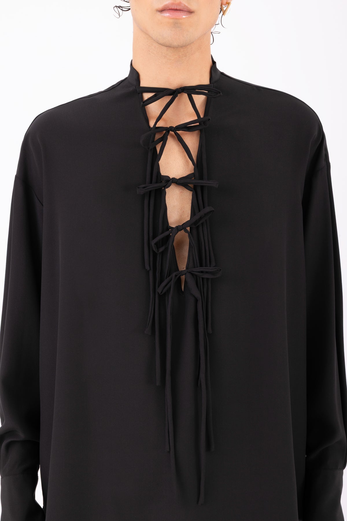 Blusa in seta genderless made in Puglia All Hours
