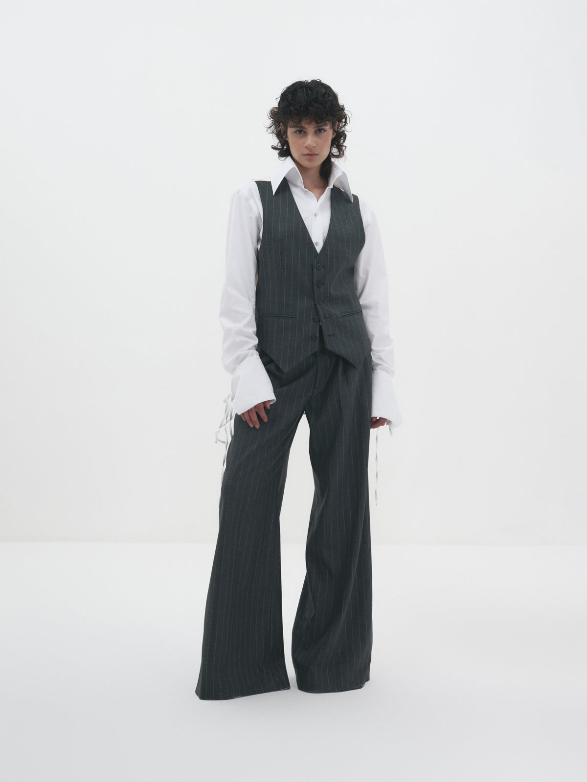Gilet gessato champagne vestibilità oversize design contemporaneo #Colore_Gessato grigio